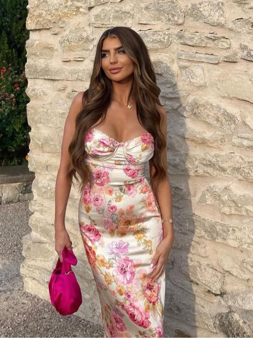 Amelia: Charming Floral Dress
