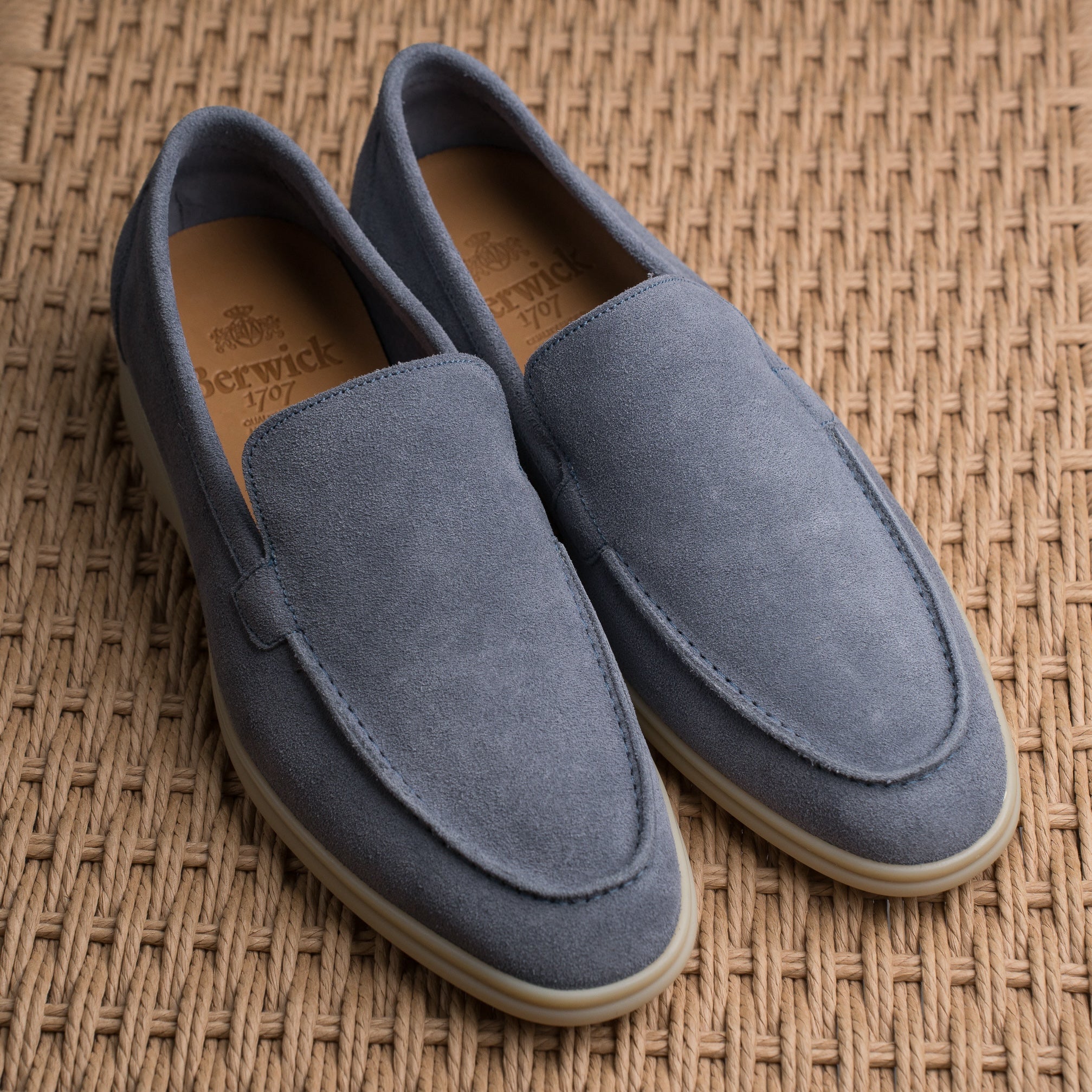 Vita Di Palma™ | Ice Blue Suede