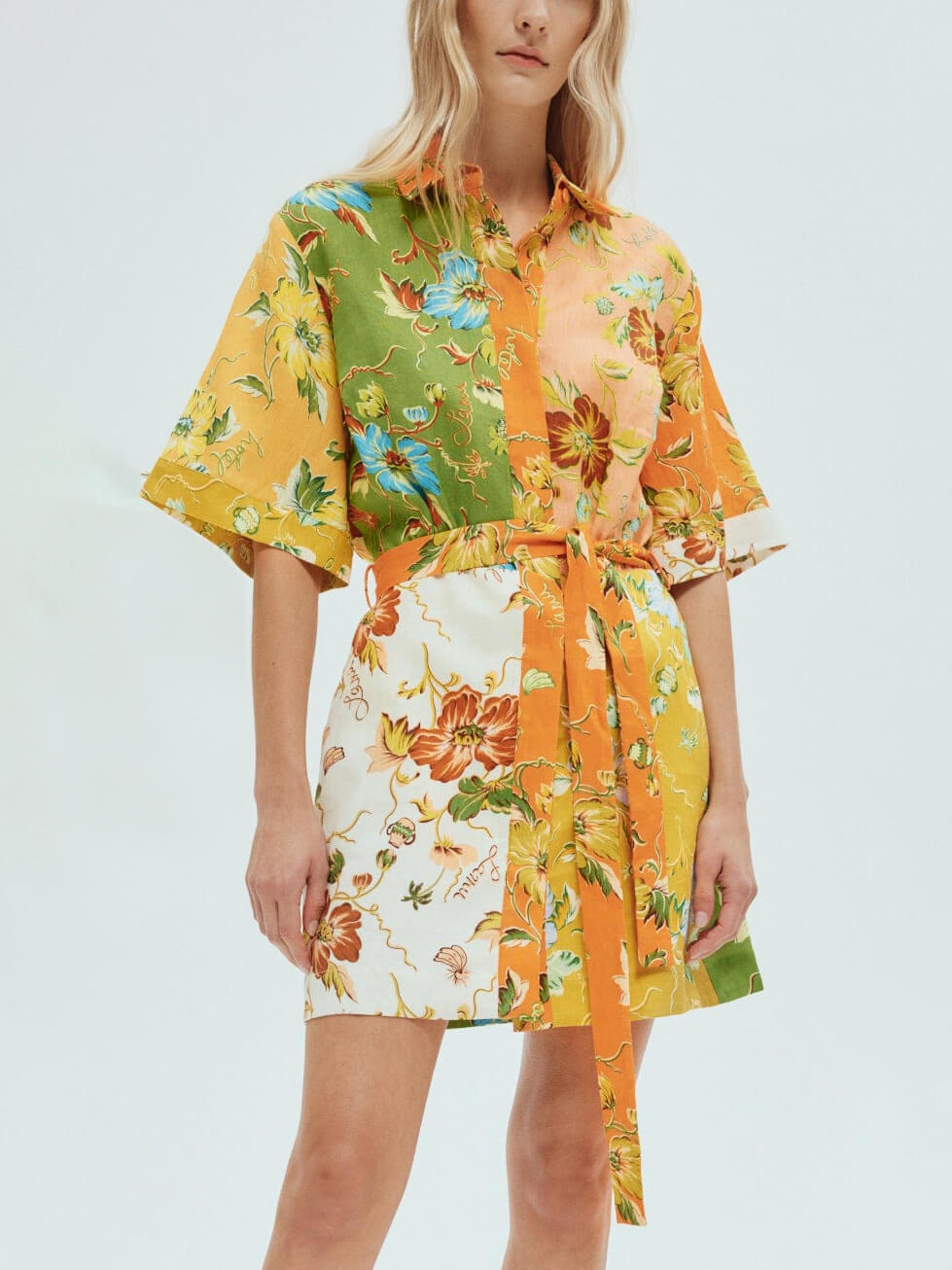 Vita Di Palma™ | Unique contrasting floral print mini dress