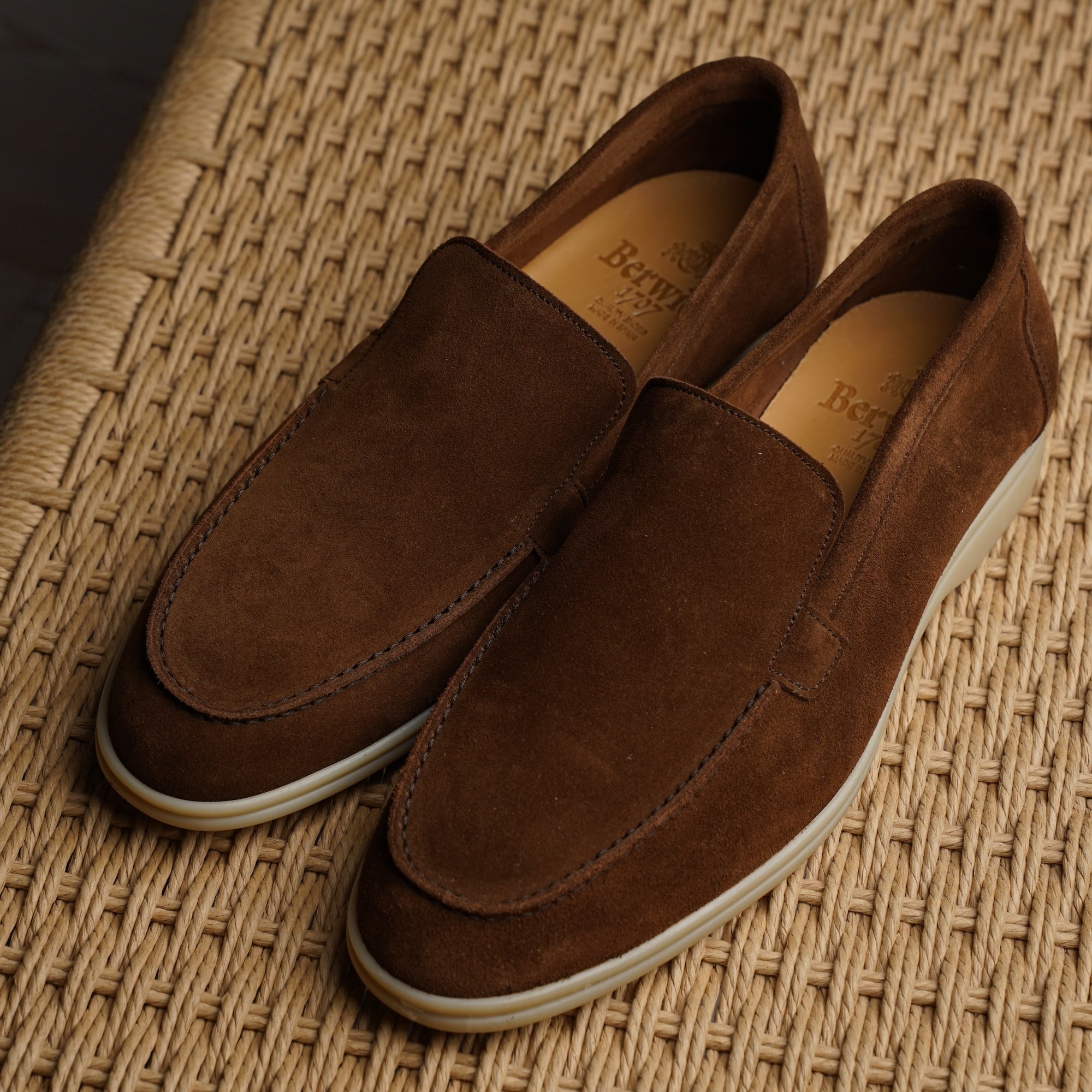 Vita Di Palma™ | Snuff Brown Suede