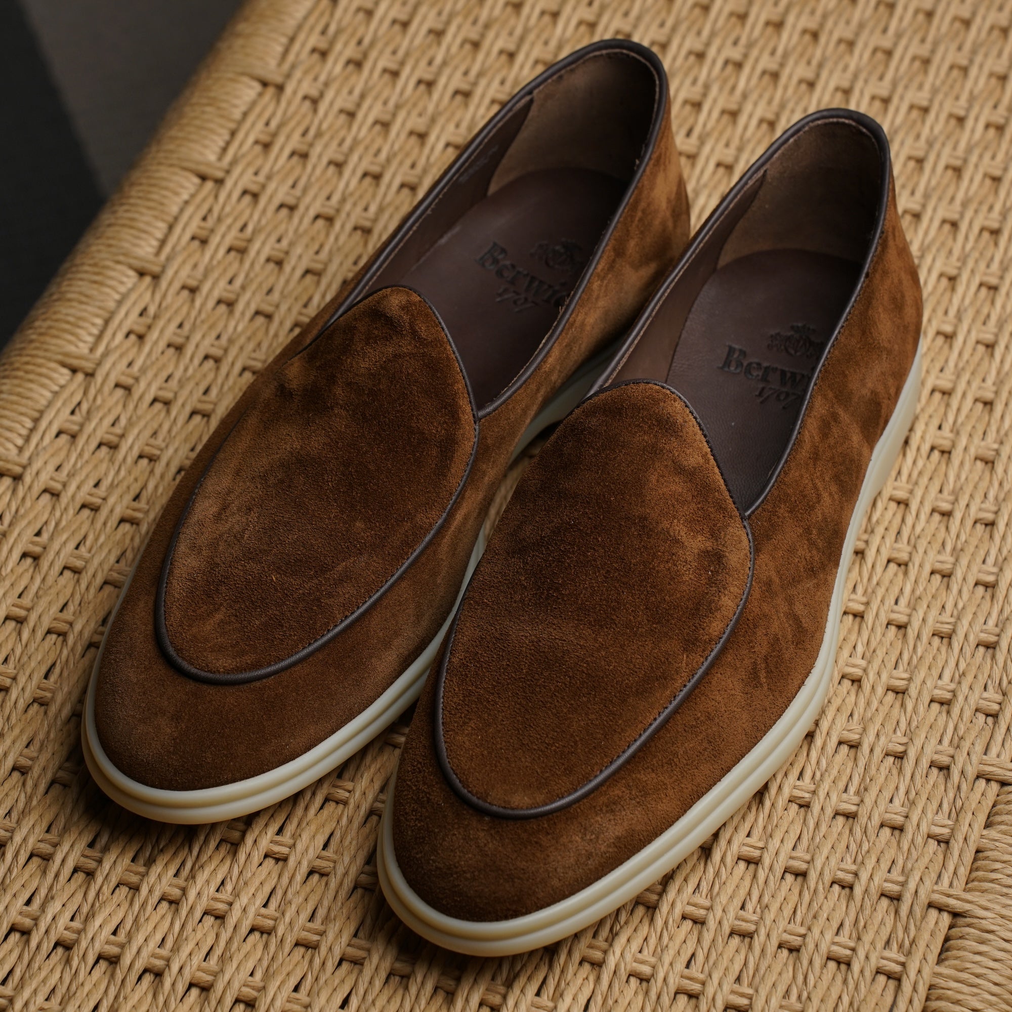 Vita Di Palma™ | Snuff Brown Suede