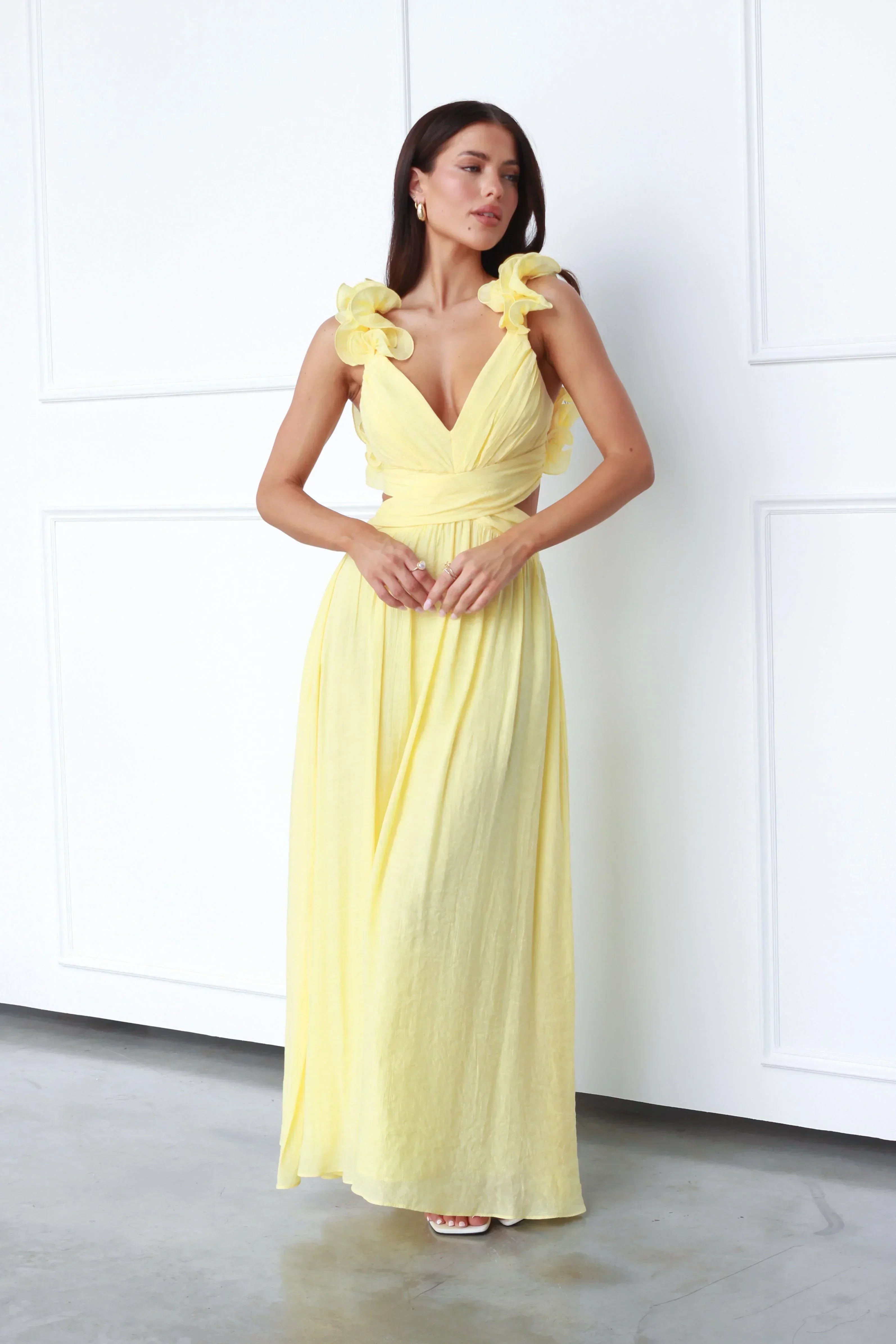 Vanessa: Elegant Backless Dress