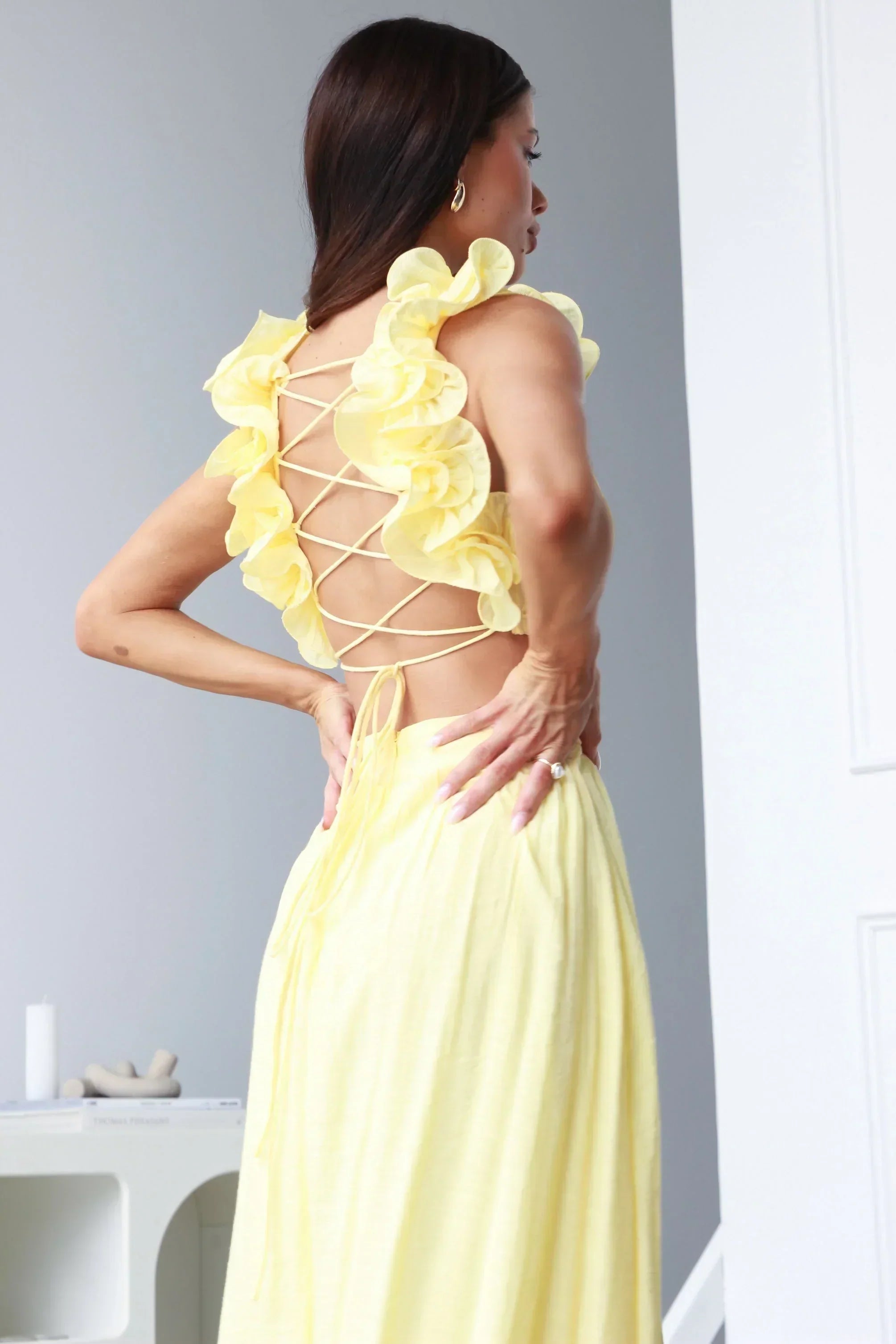 Vanessa: Elegant Backless Dress