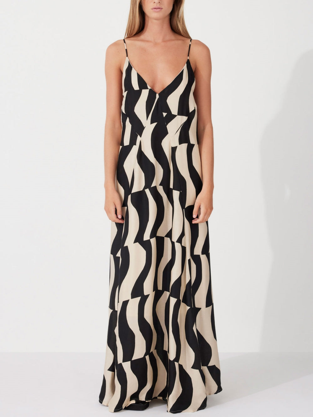 Vita Di Palma™ | Scooped Back Maxi Dress