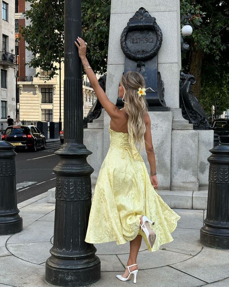 Esmeralda: Halter Sleeveless Midi Dress